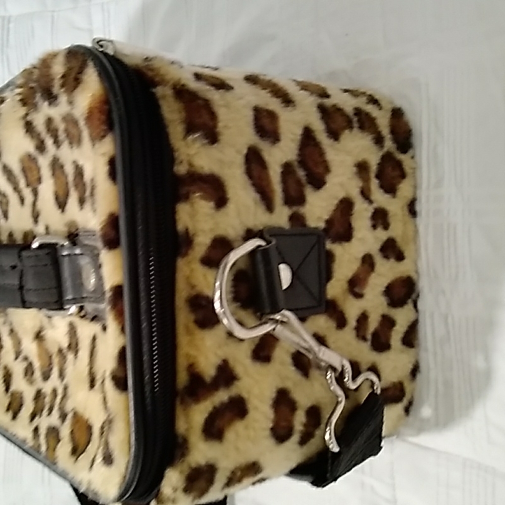 Leopard Print Makeup Case - image 6
